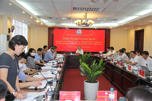 Cac-dai-bieu-tham-du-hoi-nghi-8381-15885