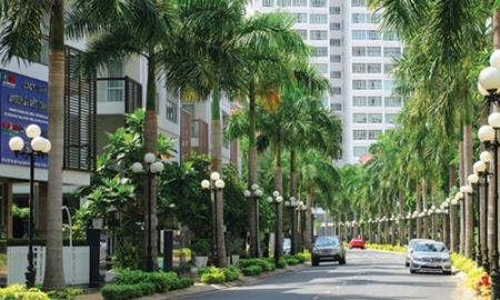 BĐS TP.HCM: Nhà ở “chựng lại”, giá thuê văn phòng tăng