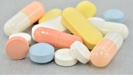 Các nghị sĩ cấp cao EU và Vương Quốc Anh thúc giục các quy định về kiểm soát thuốc của EU sau Brexit