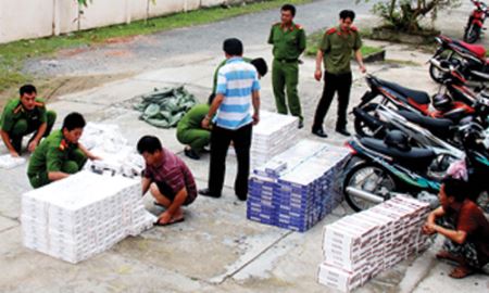 Bán đấu giá thuốc lá lậu: Nhiều ý kiến trái chiều