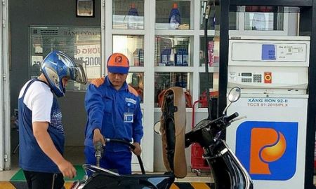 Xăng tăng gần 600 đồng/ lít từ 15h chiều nay
