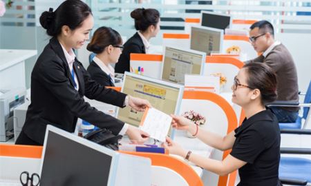 Ngân hàng đang tính bài toán nhân sự
