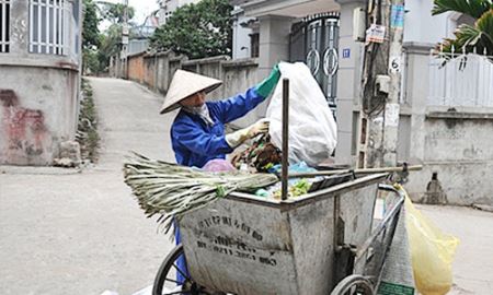 THT Nam Hùng: Góp phần sạch làng, đẹp xã