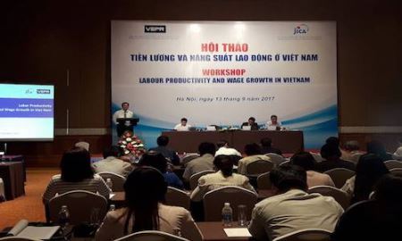 Nghịch lý tiền lương tăng nhanh hơn năng suất lao động
