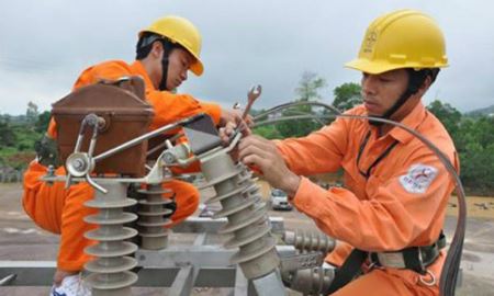 Bộ Công Thương bất ngờ vận hành lại thị trường phát điện cạnh tranh