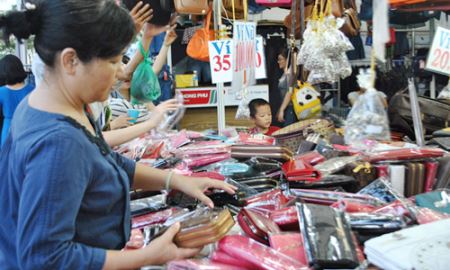 Vì sao hàng giả dễ bề làm ăn?