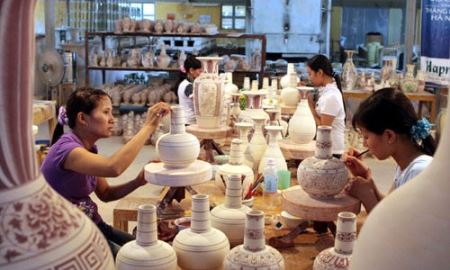 Chính thức tăng lương tối thiểu vùng lên 2,7 - 3,9 triệu đồng/người/tháng