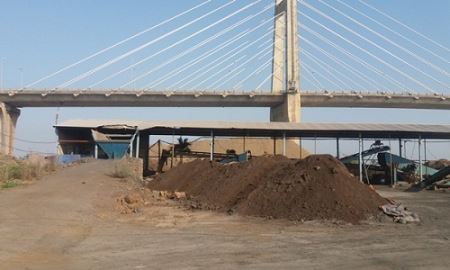 Hải Phòng: Gầm cầu Kiền thành bãi sản xuất, kinh doanh nguyên vật liệu