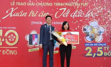 Sacombank trao giải đặc biệt cho khách hàng trúng thưởng khuyến mãi “Xuân tri ân – Tết đắc lộc”