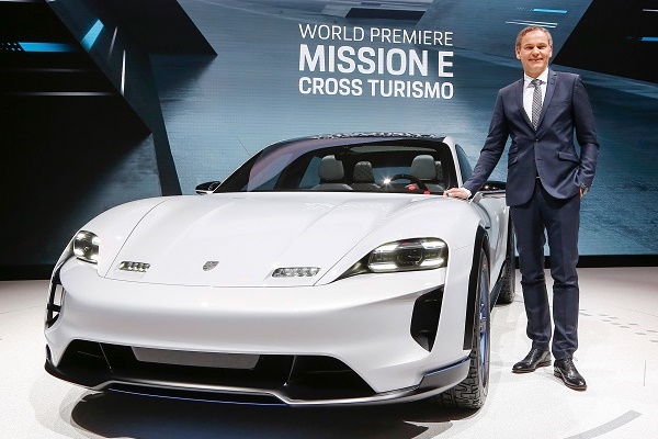 Porsche sẽ đầu tư hơn 6 tỷ Euro vào xe điện