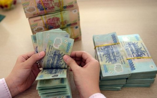 Siết giải ngân vốn vay bằng tiền mặt