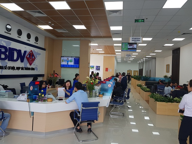 Mở mới Phòng Giao dịch, Ngân hàng dành tặng hàng nghìn quà tặng