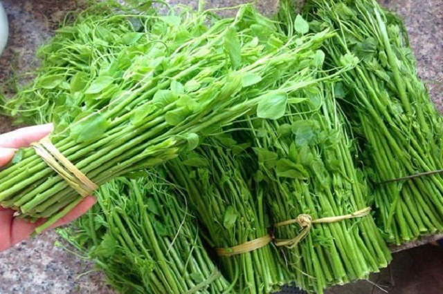 Đối nghịch thị trường rau màu