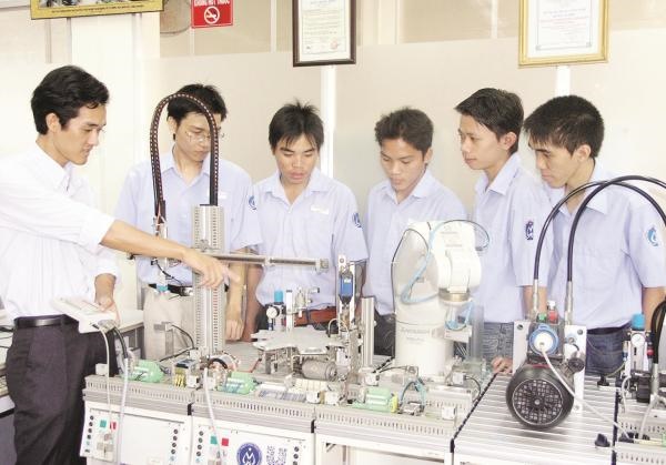 8 ngành nghề cần nhiều nhân lực chất lượng cao
