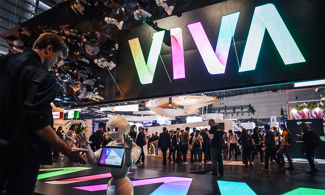<p>
Paris đã trở thành tụ điểm của công nghệ cao, vườn ươm mầm cho các startup trên thế giới tại sự kiện VivaTech 2018 diễn ra trong ba ngày 24-25-26/5.<br /> </p>