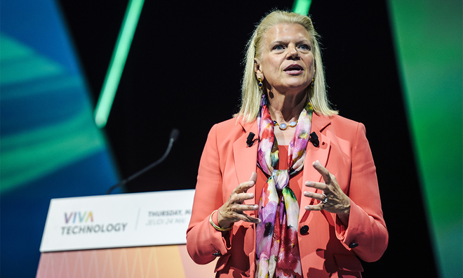 <p>
Ginni Rometty, bà chủ của IBM, phát biểu tại sự kiện.</p>