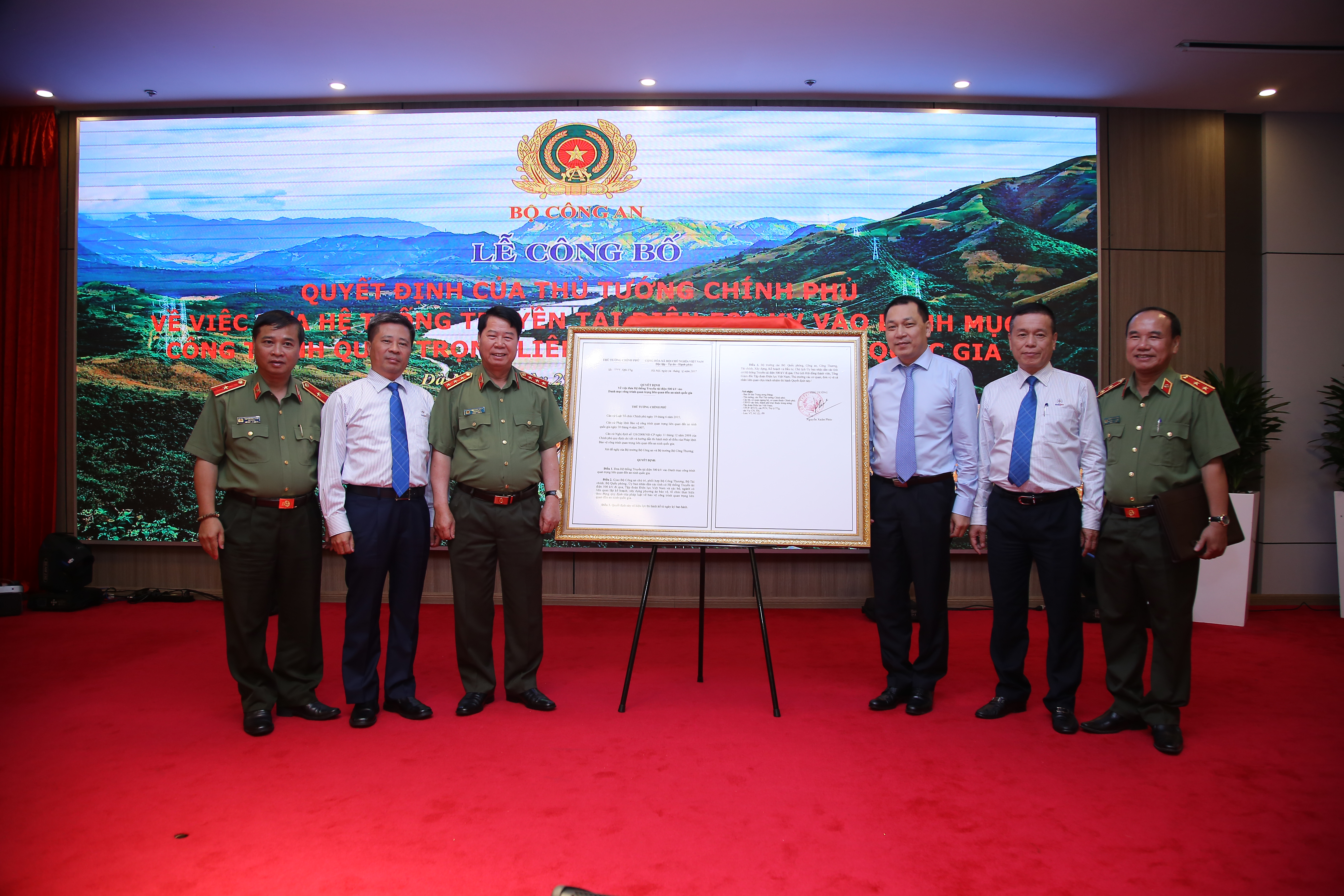 Hệ thống truyền tải điện 500kV chính thức vào danh mục công trình quan trọng liên quan đến an ninh quốc gia