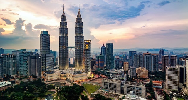 Malaysia hủy nhiều dự án lớn nhằm giảm nợ quốc gia