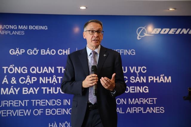 Ong-Tinseth-trao-doi-voi-phong-9170-7705