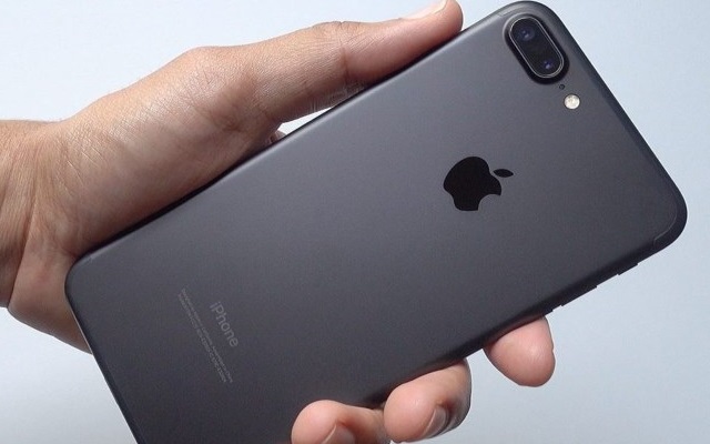 iPhone 7 Plus giảm giá còn 10 triệu