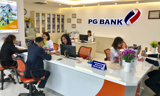 Ngân hàng nhỏ vẫn khó thoái vốn