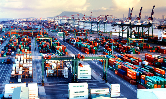 Doanh nghiệp logistics Việt nhỏ lẻ, thiếu công nghệ