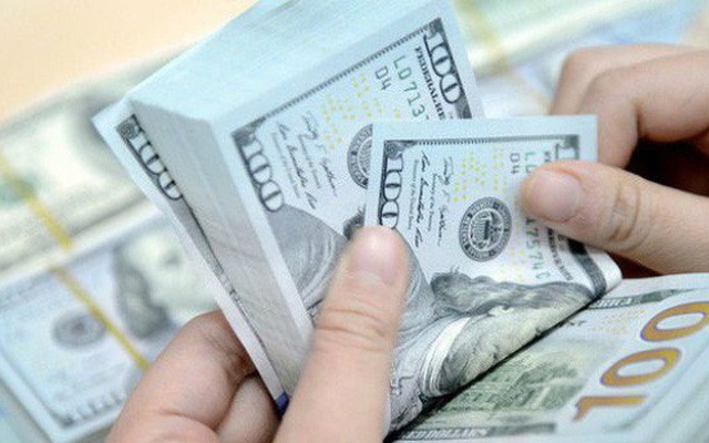 Ngân hàng đột ngột giảm giá USD