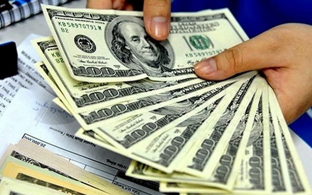 Giá USD tại ngân hàng giảm giá nhẹ