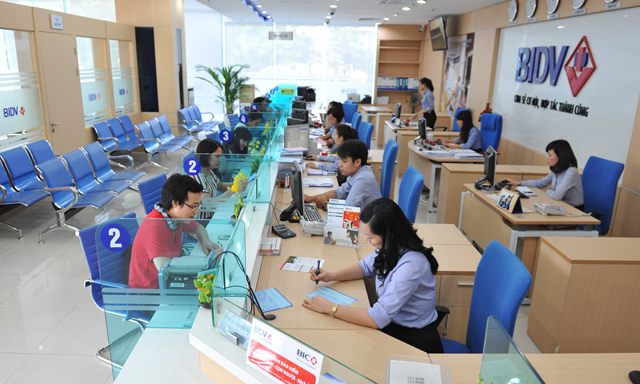 Tiến tới 'mua đứt, bán đoạn' nợ xấu