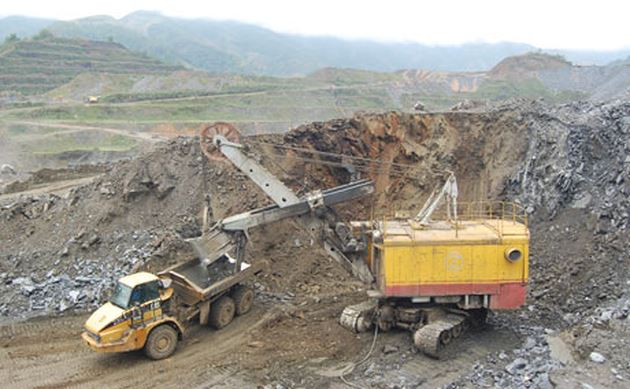 Không xuất khẩu quặng nguyên khai, tinh quặng vàng, đồng