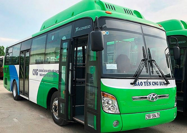 Hà Nội: Thêm 50 xe buýt sử dụng nhiên liệu sạch