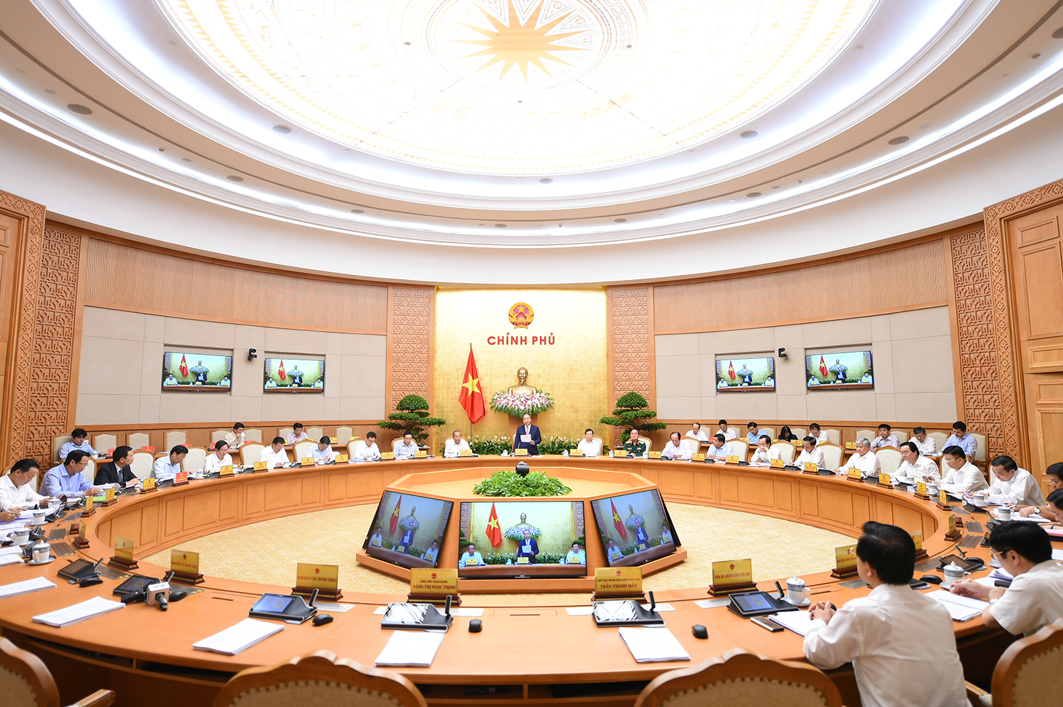 Thủ tướng: Nếu chỉ lo tăng trưởng mà không lo lạm phát thì không ổn định