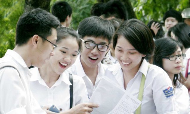 Điểm chuẩn vào các trường đại học năm 2018 đều giảm