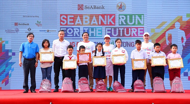 Seabank gây quỹ học bổng cho trẻ em nghèo hiếu học
