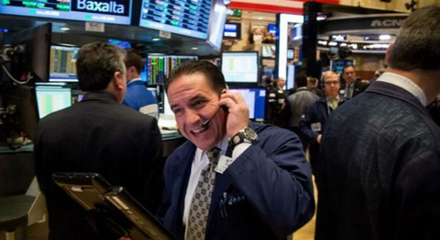 Chứng khoán Mỹ tăng điểm, Nasdaq lập kỷ lục