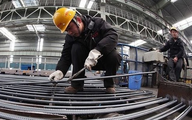 PMI tăng nhưng mức độ lạc quan của các nhà sản xuất Việt Nam giảm