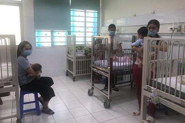 Bệnh sởi bùng phát trái mùa
