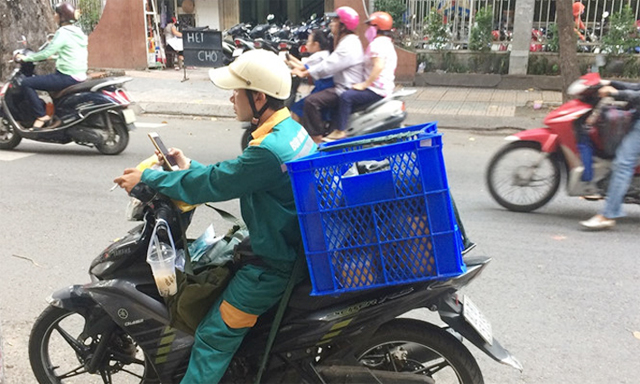 Giao hàng nhanh, cạnh tranh khốc liệt