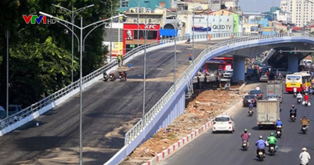 Hà Nội: Thông xe cầu vượt tại nút giao An Dương - đường Thanh Niên