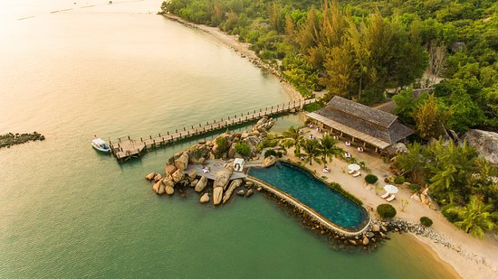 Thị trường 'đỏ lửa', NVT vẫn tăng trần