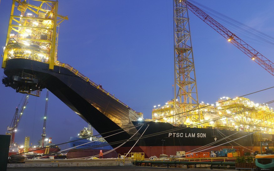 Áp lực bán mạnh, PVS giảm sâu