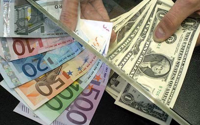 Giá USD chững lại, Euro tăng mạnh