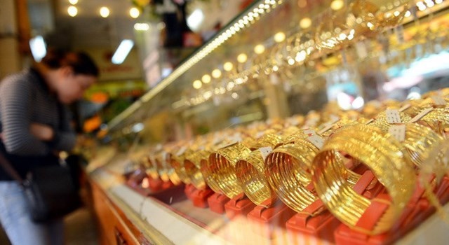 Vàng trong nước đắt hơn vàng thế giới 1,85 triệu đồng/lượng