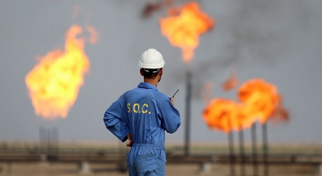 Giá dầu tiếp tục giảm trong ngày đầu tiên Mỹ trừng phạt Iran