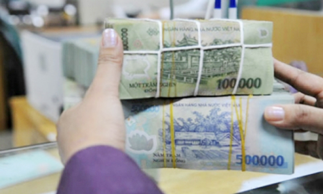 Chưa hết lo với tín dụng đổ vào lĩnh vực nhạy cảm
