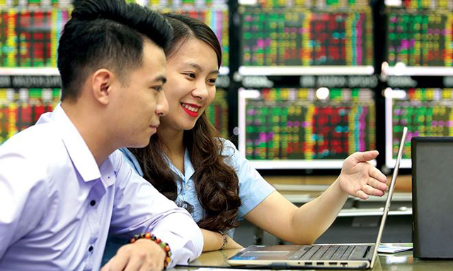 Cổ phiếu đầu cơ đang hút dòng tiền