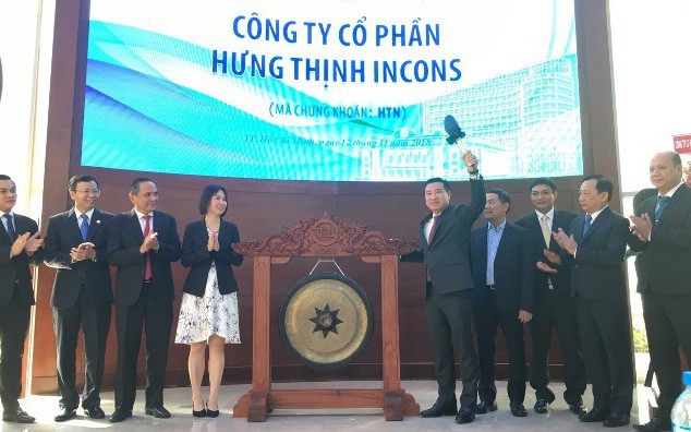 HTN “tím rịm” ngày chào sàn