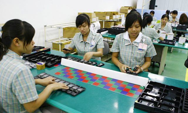 Bất cập ưu đãi đầu tư... sính ngoại