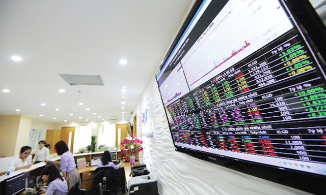 Tìm cơ hội trên thị trường chứng khoán
