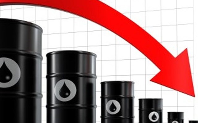 Dầu giảm tiếp 6% về 42 USD/thùng